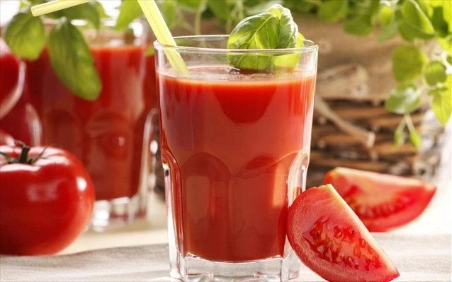 Έπιναν χυμό ντομάτας κάθε μέρα επί 2 μήνες: Το αποτέλεσμα; Απίστευτο!